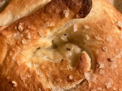 Bretzel maison : pâte, nœud et cuisson pas à pas